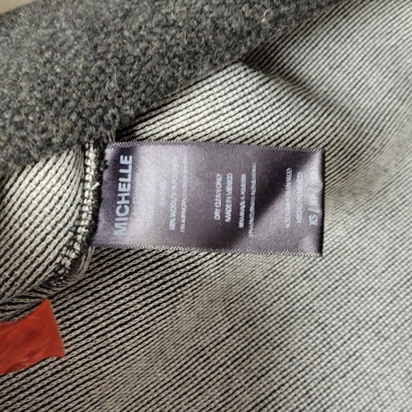 Sweater - Picture 3 of 3